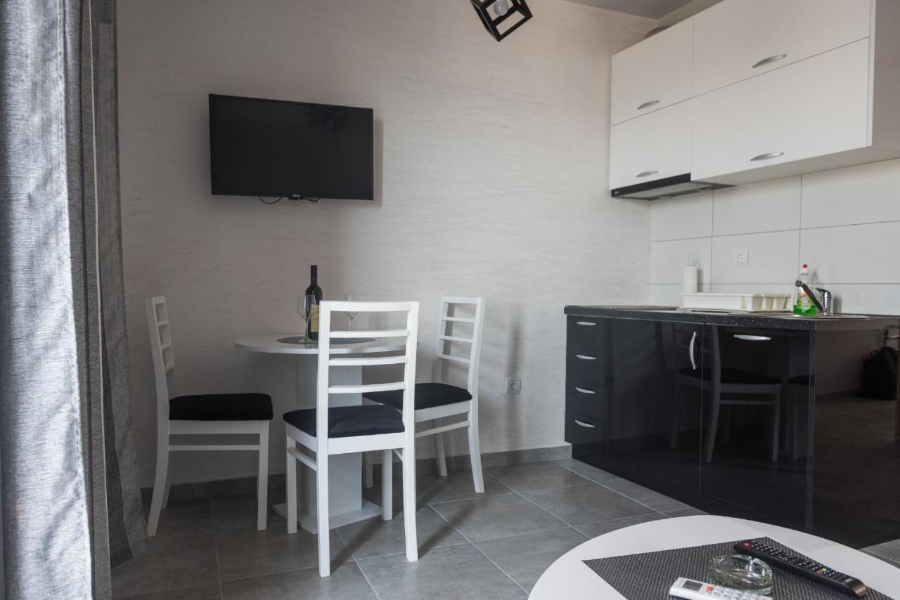 " Tiamat " Apartmani Тиват Экстерьер фото