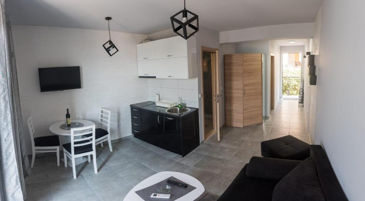 " Tiamat " Apartmani Тиват Экстерьер фото