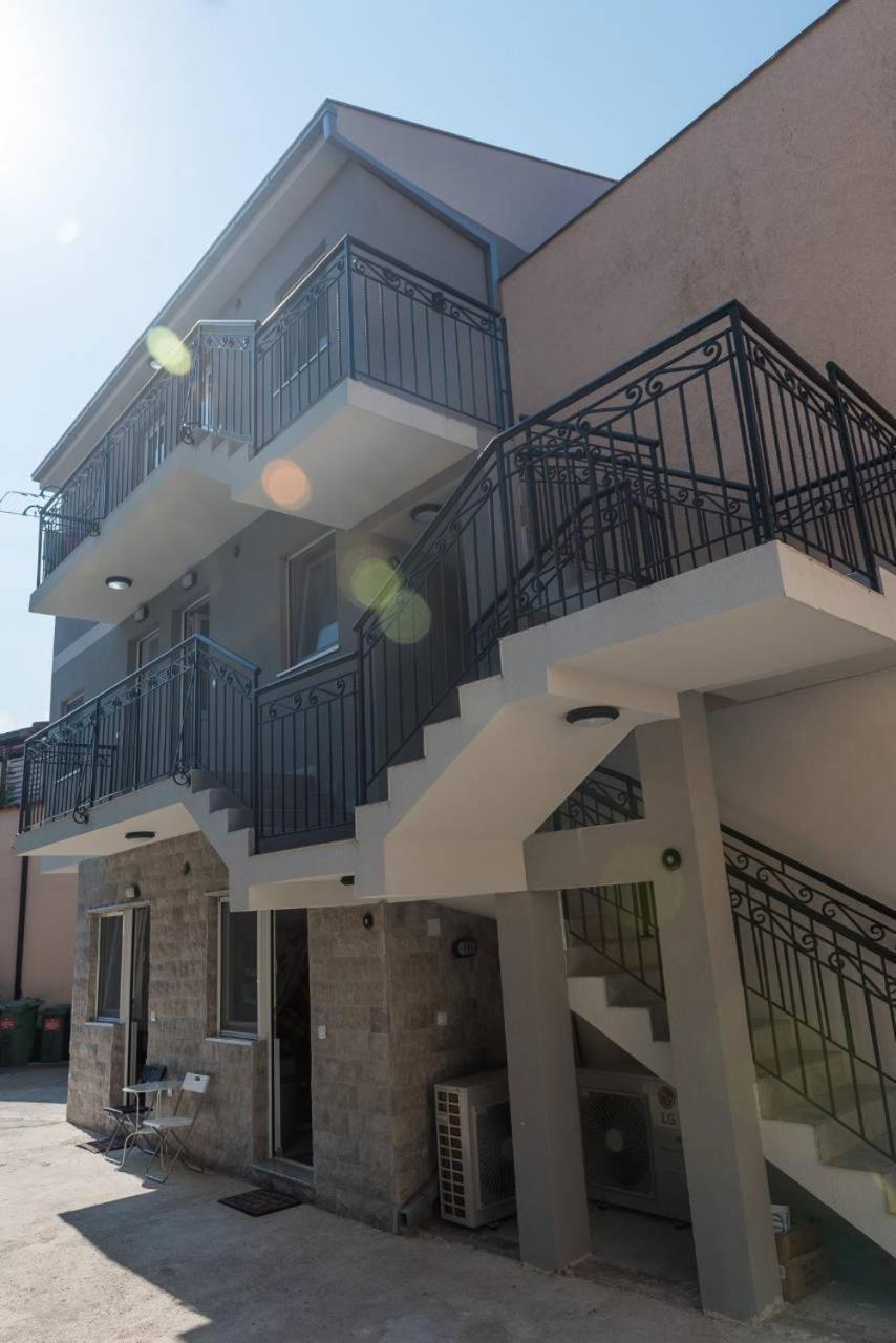 " Tiamat " Apartmani Тиват Экстерьер фото